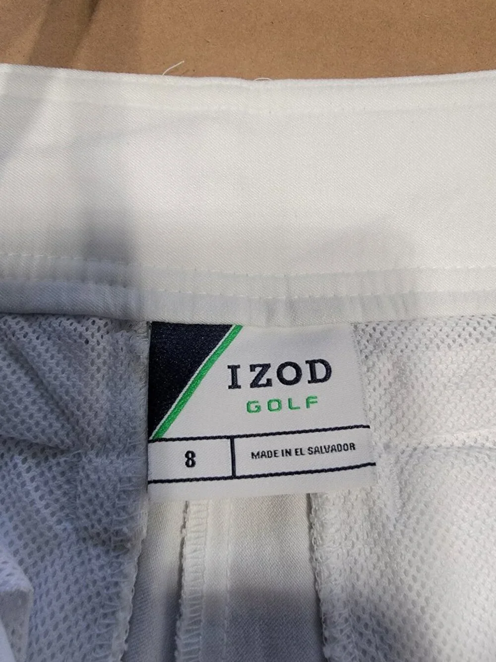 IZOD Golf Size 8 White Stretch Capri Pants